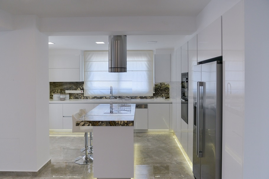 Piso en Agios Tychon, Chipre, 350 m² - imagen 2