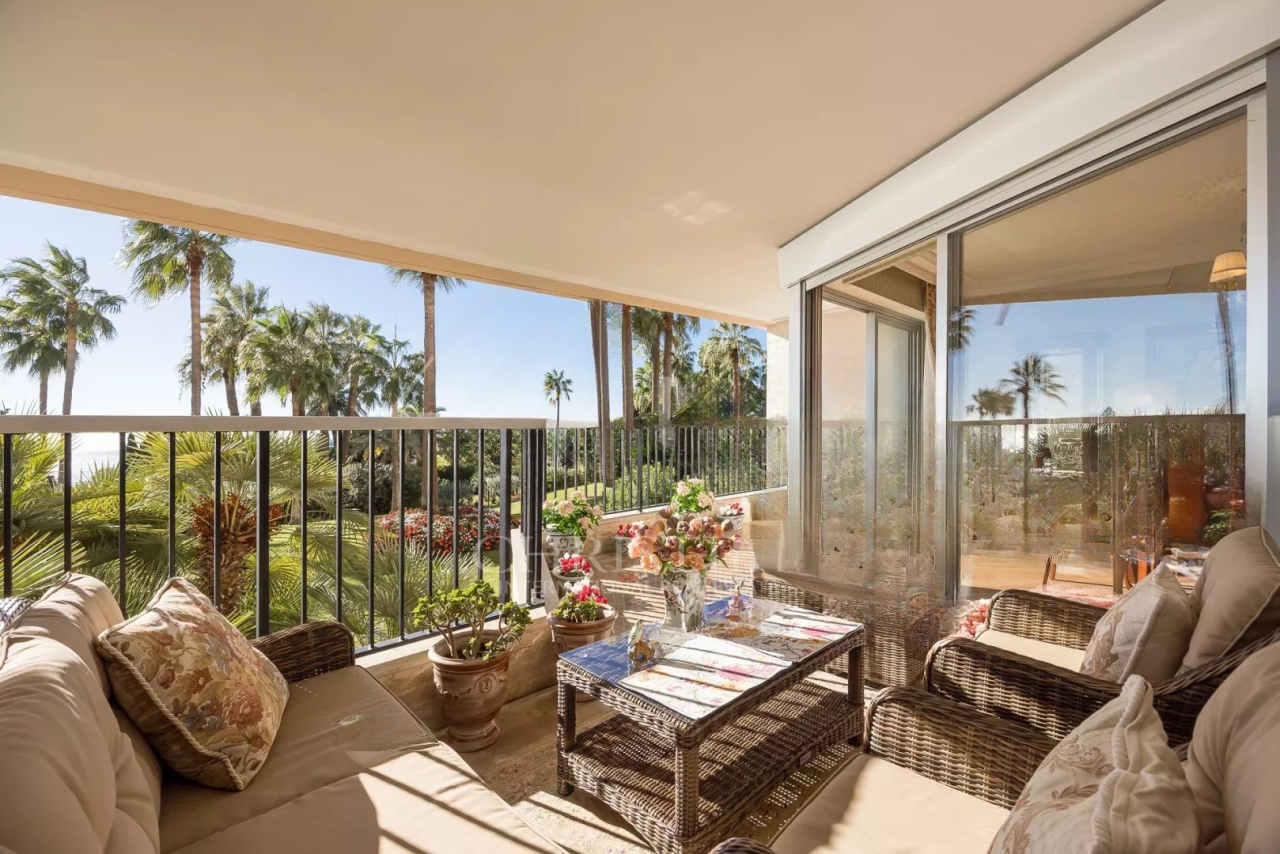 Flat in Cannes, France, 115 m² - picture 13