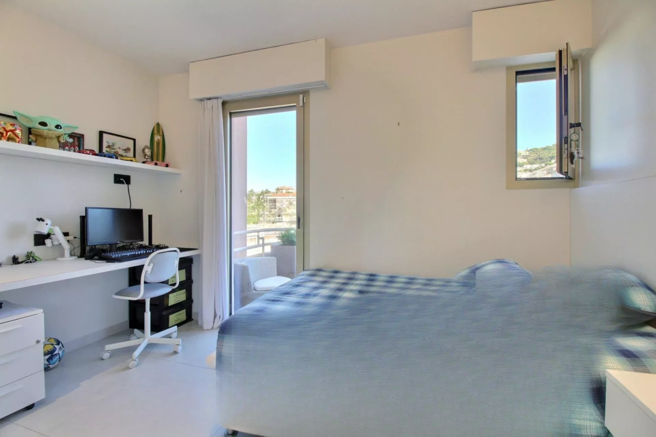 Flat in Cannes, France, 175 m² - picture 16