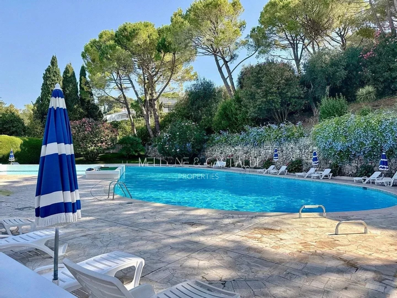 Flat in Cannes, France, 106 m² - picture 3