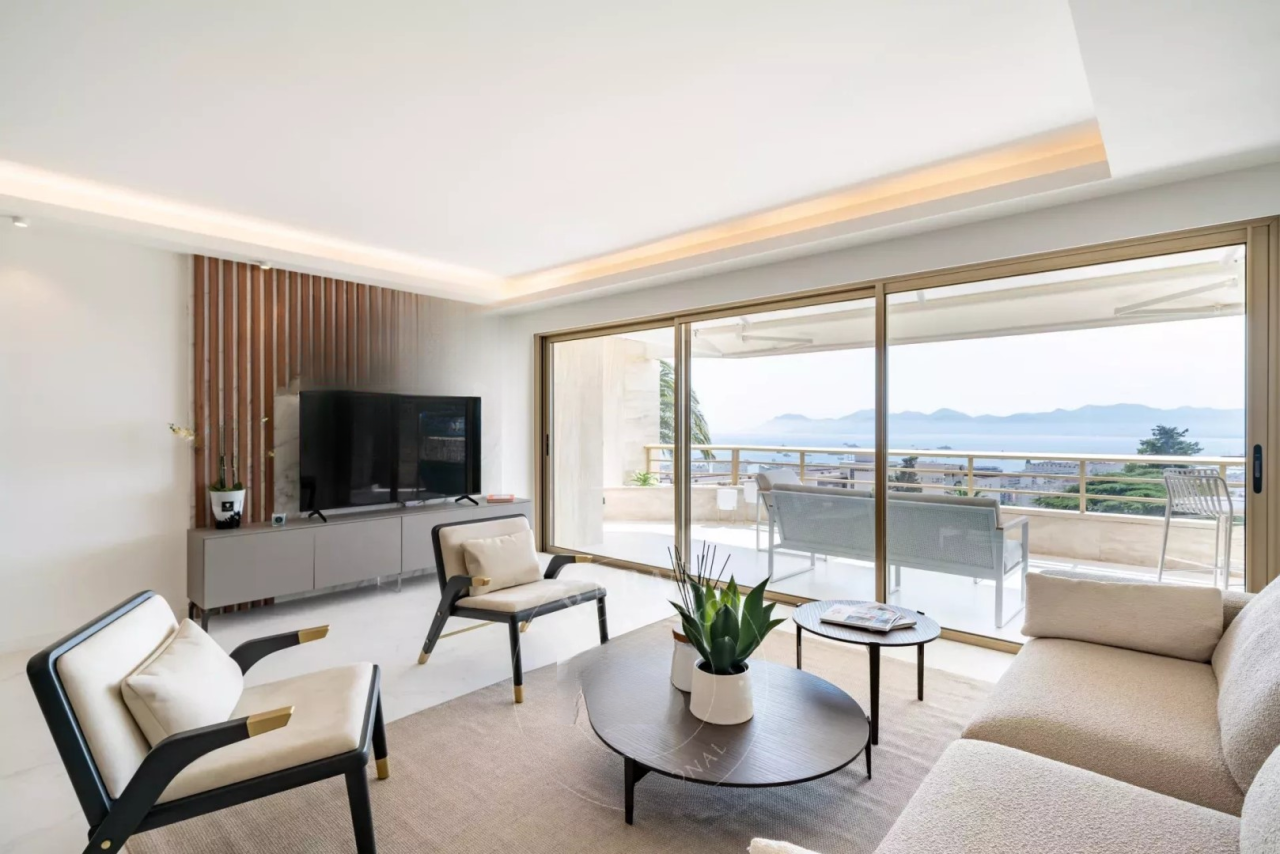 Appartamento a Cannes, Francia, 133 m² - foto 1