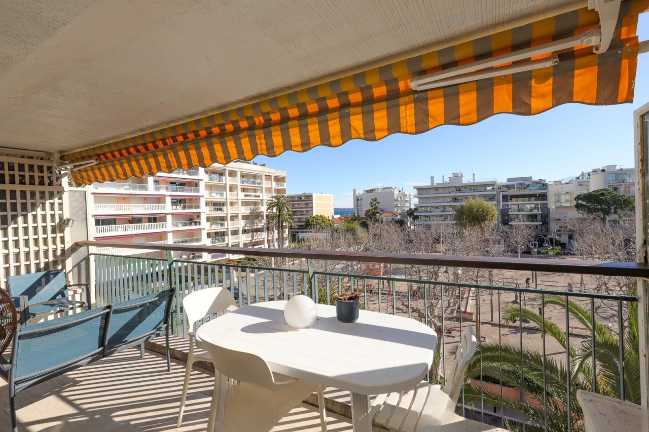 House in Cannes, France, 69 m² - picture 1