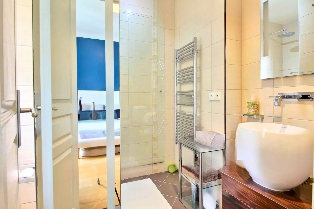 Flat in Cannes, France, 160 m² - picture 7