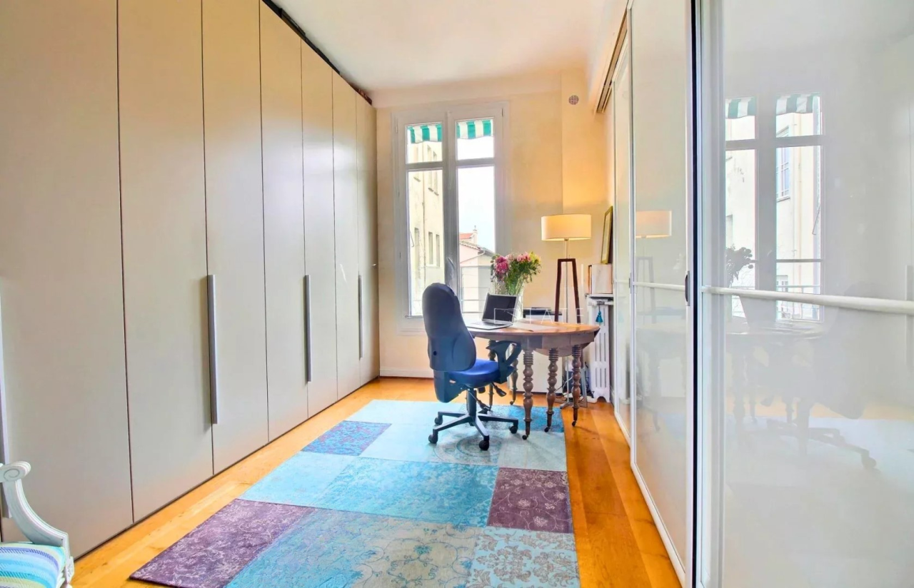 Flat in Cannes, France, 160 m² - picture 10