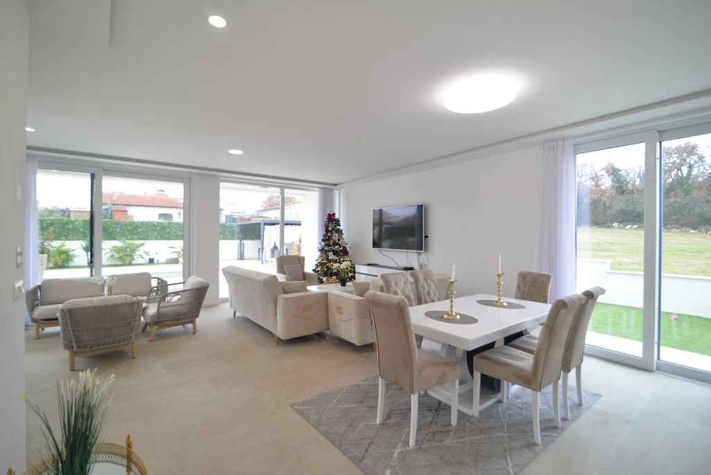 Maison à Poreč, Croatie, 415 m² - image 4