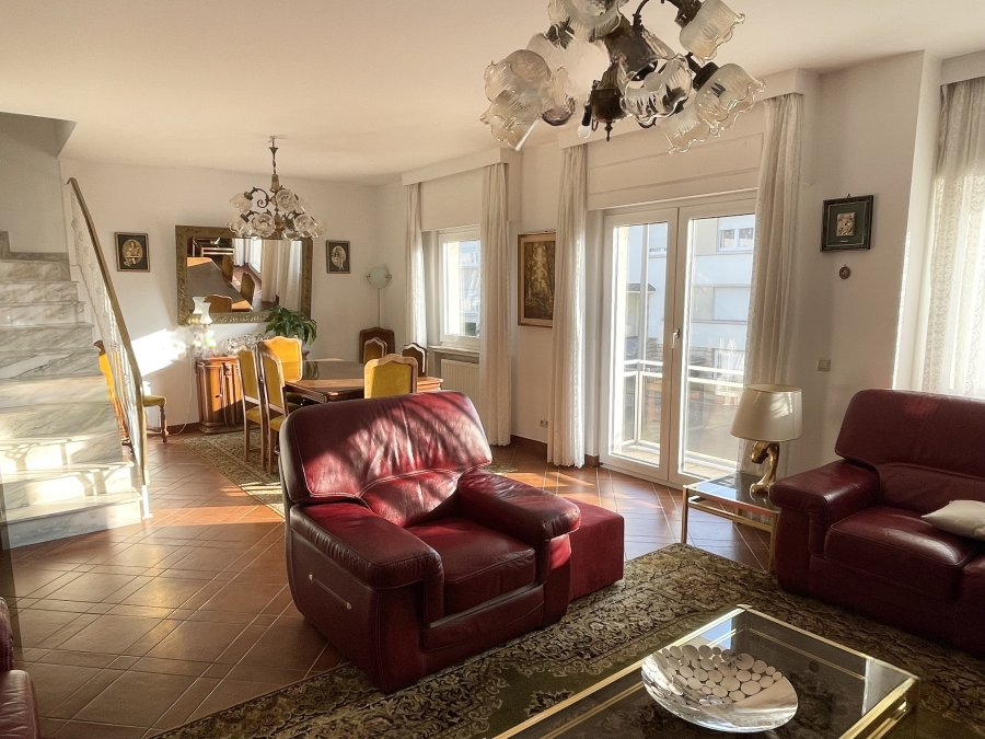 Flat in Luxembourg, Luxembourg, 195 m² - picture 1