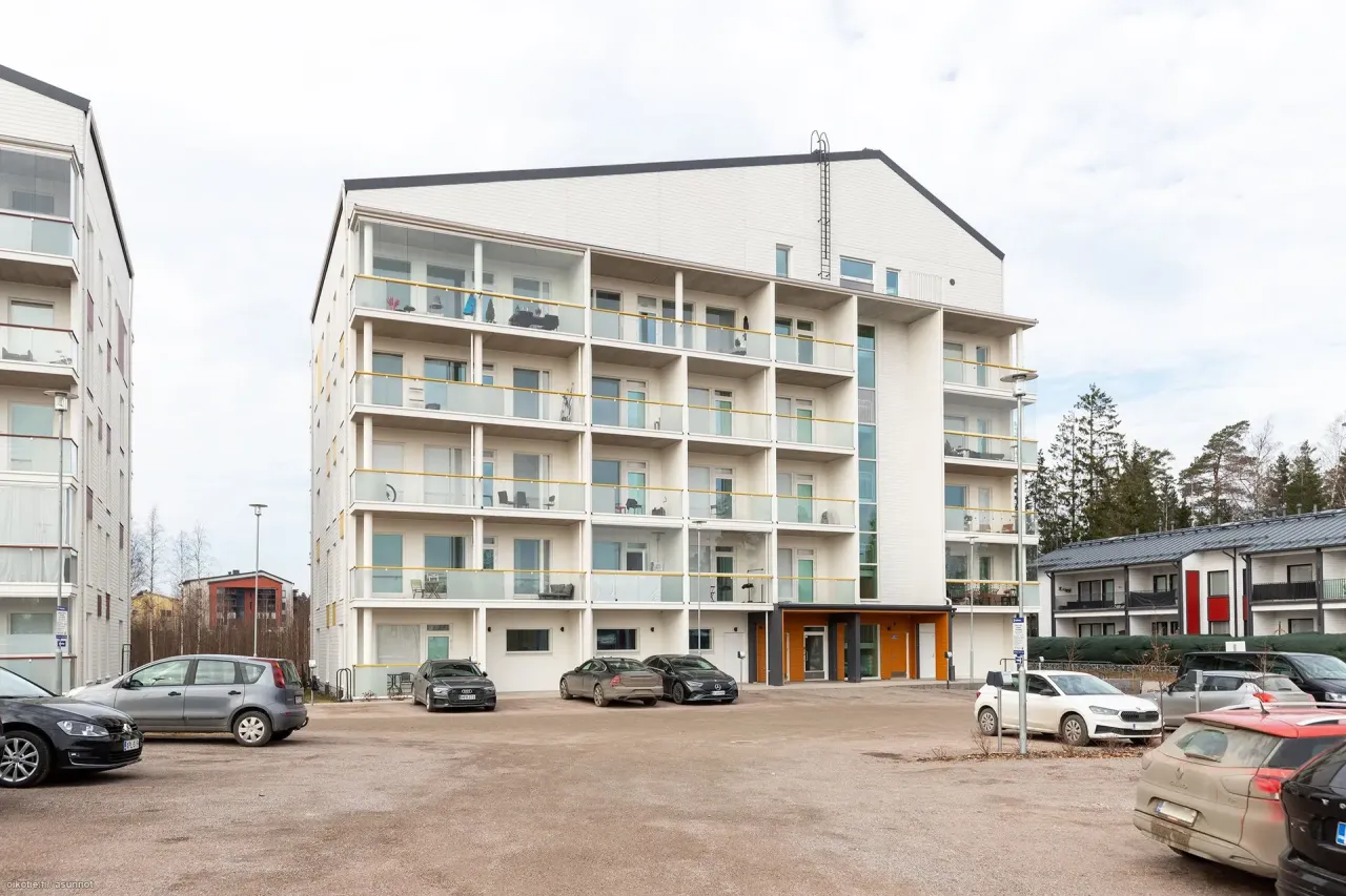Commercial apartment building in Helsinki, Finland, 70 m² - picture 8