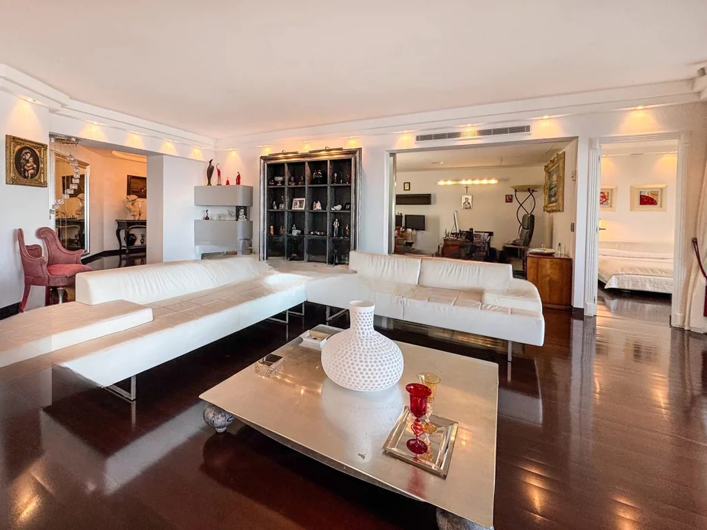 Wohnung in Saint-Roman, Monaco, 300 m² - Foto 1