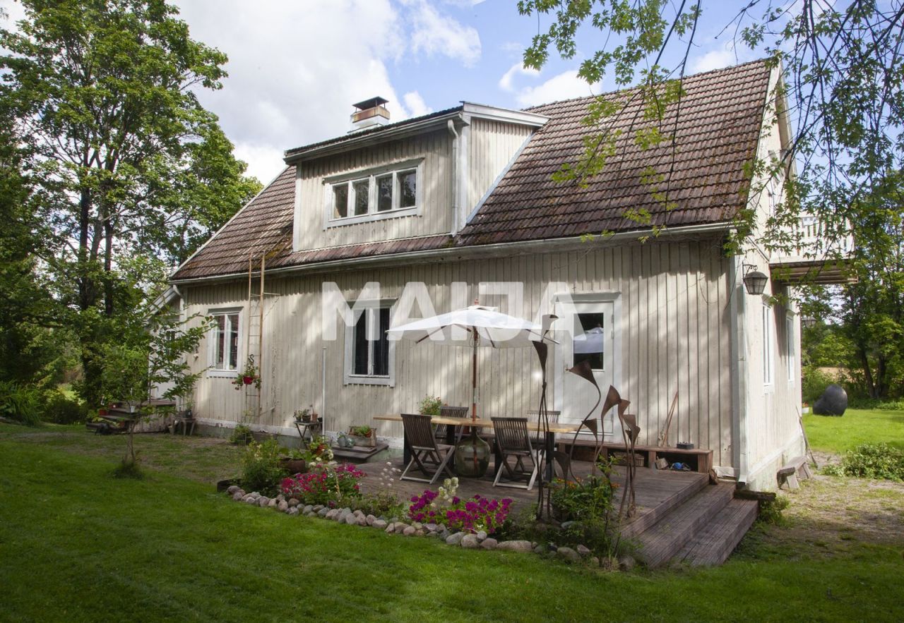 House in Espoo, Finland, 169.5 m² - picture 1