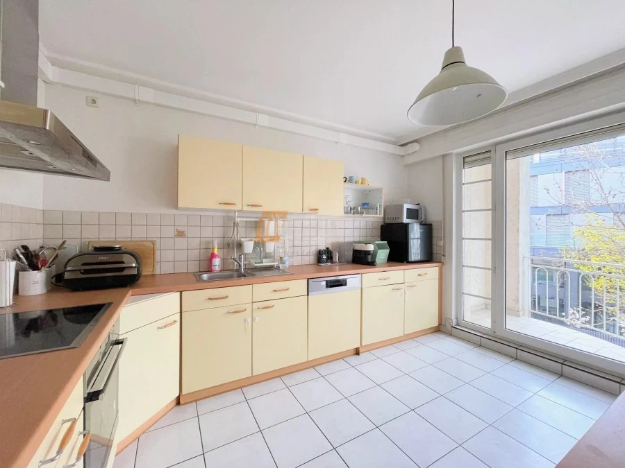 Flat in Luxembourg, Luxembourg, 101 m² - picture 2