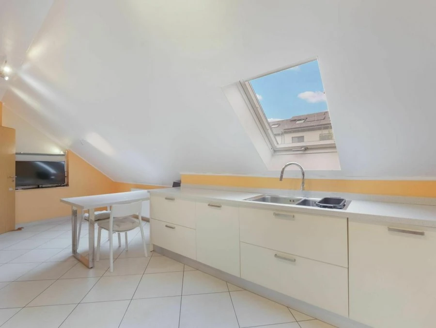 Flat in Luxembourg, Luxembourg, 200 m² - picture 4