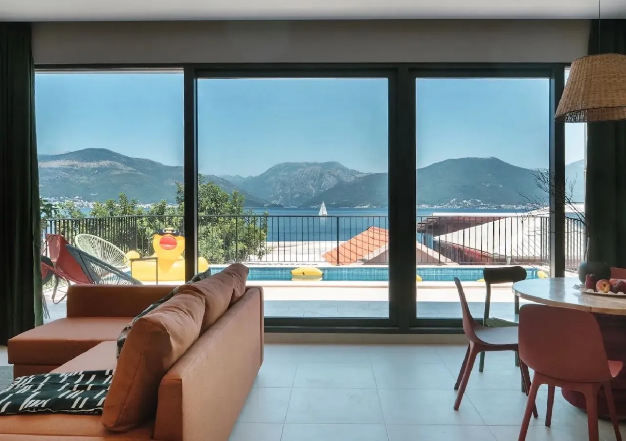 Villa a Tivat, Montenegro, 200 m² - foto 2