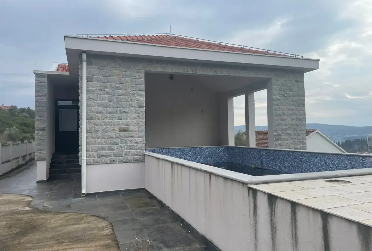 Villa à Tivat, Monténégro, 341 m² - image 3