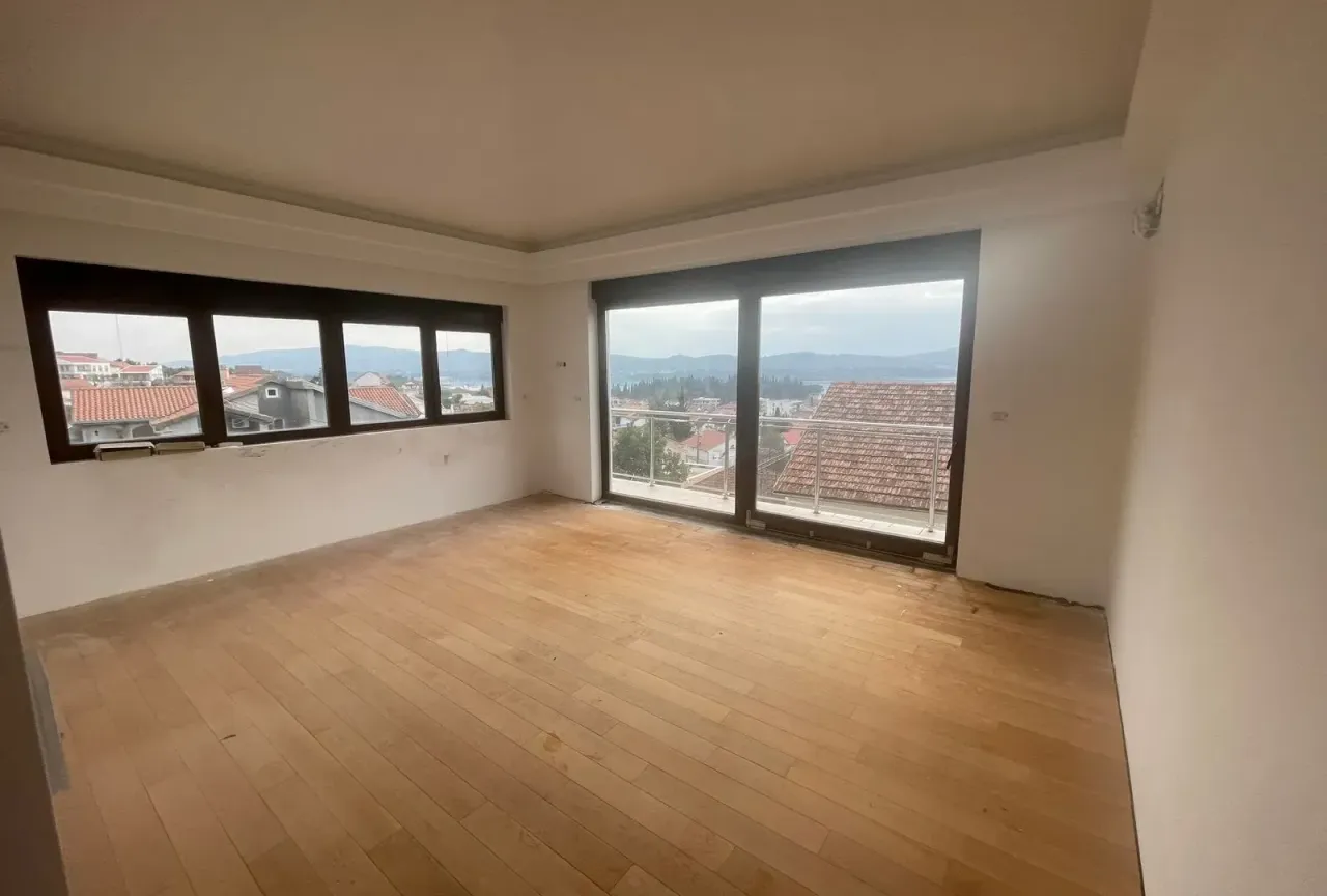 Villa à Tivat, Monténégro, 341 m² - image 8
