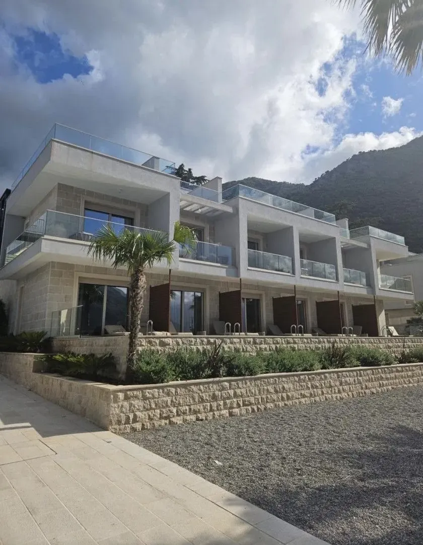 Apartment in Kotor, Montenegro, 7 000 m² - picture 6
