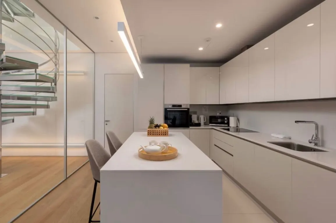 Apartamento en Budva, Montenegro, 519 m² - imagen 4