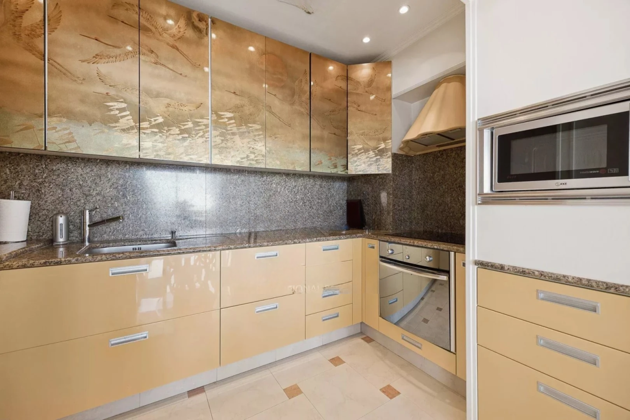Flat in Cannes, France, 106 m² - picture 6