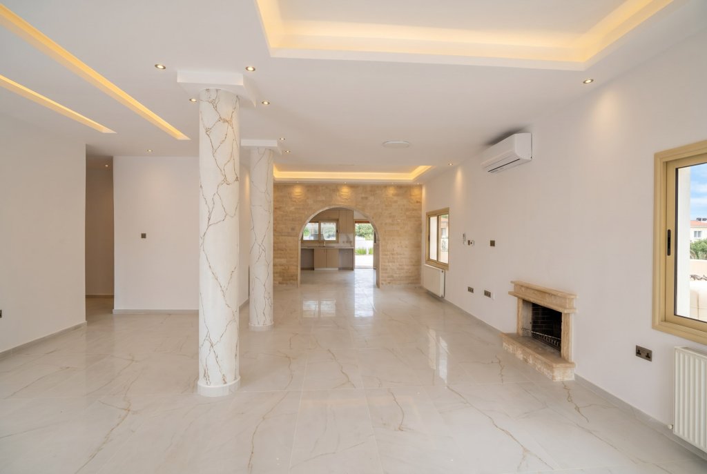 Appartamento a Paphos, Cipro, 260 m² - foto 2