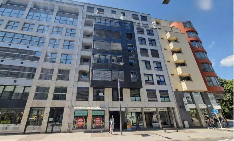 Flat in Luxembourg, Luxembourg, 100 m² - picture 2