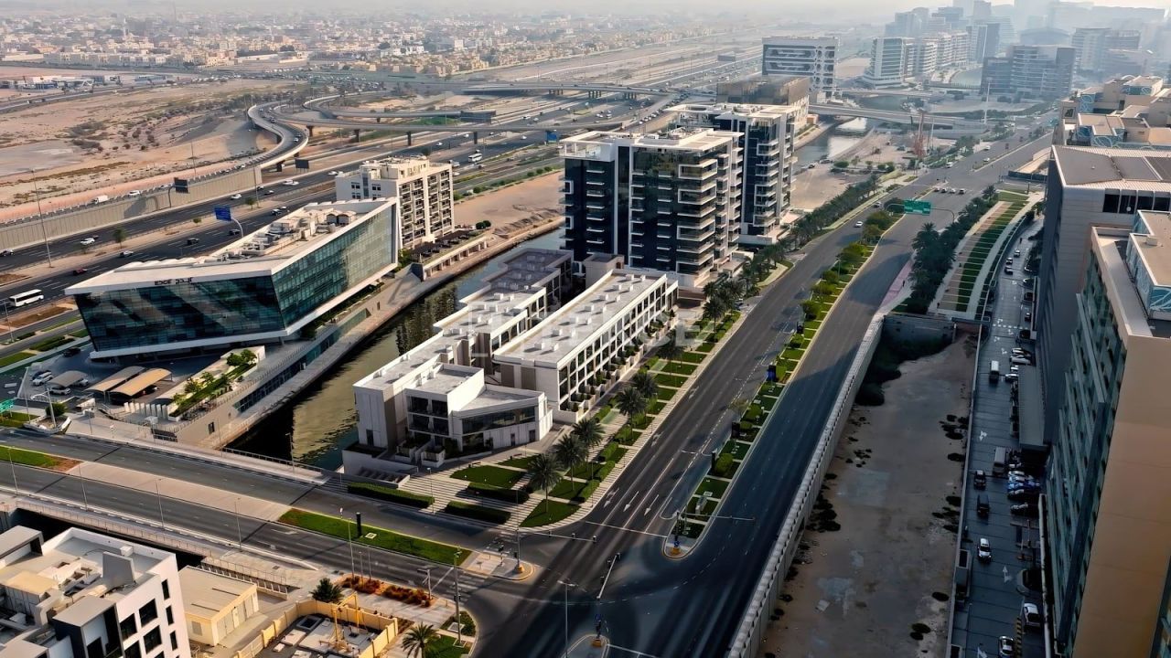 Townhouse Khalifa City, UAE, 179 m² - picture 13