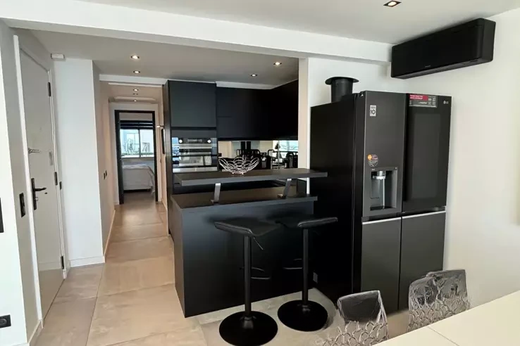 Flat in Cannes, France, 107 m² - picture 3