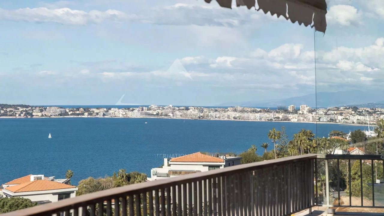 House in Cannes, France, 104 m² - picture 14