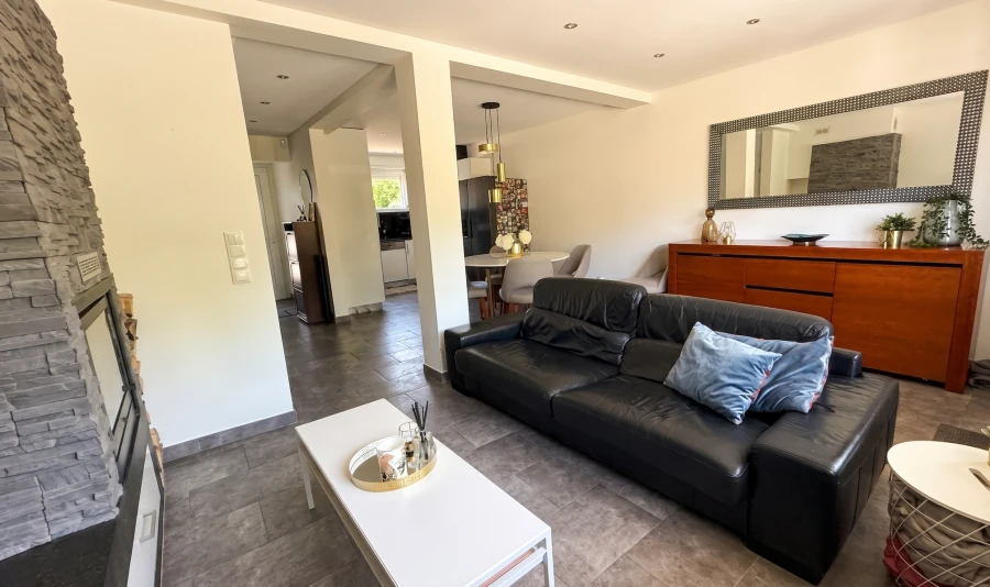 Flat in Luxembourg, Luxembourg, 135 m² - picture 3