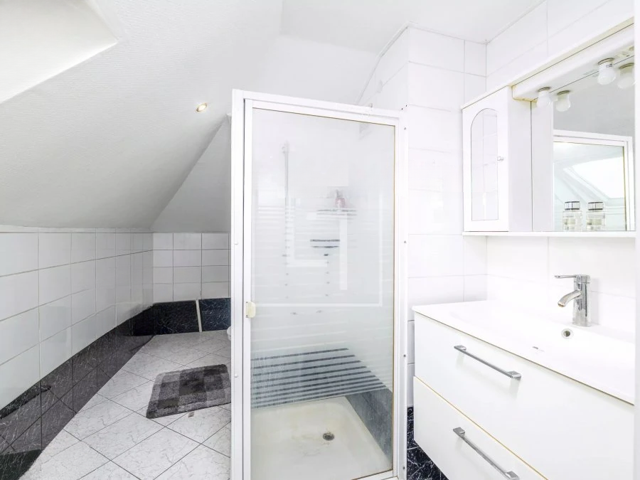 Flat in Luxembourg, Luxembourg, 84 m² - picture 7