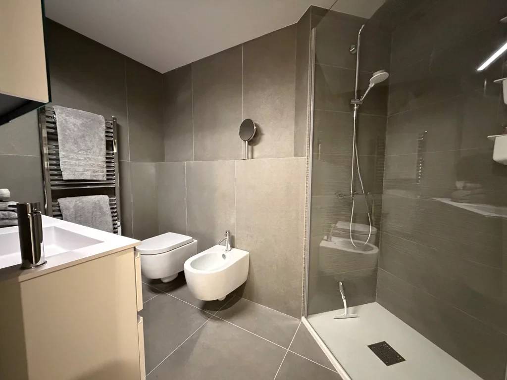 Flat in Saint Roman, Monaco, 59 m² - picture 11