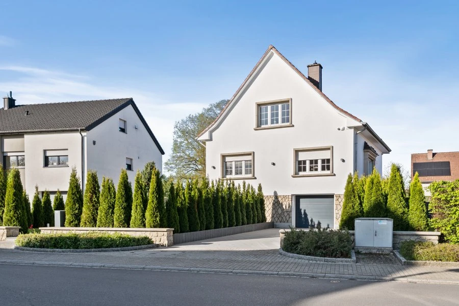 Flat in Luxembourg, Luxembourg, 176 m² - picture 1