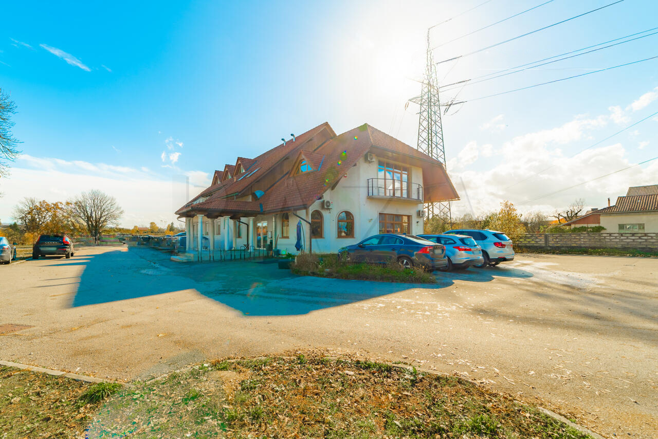 Oficina en Liubliana, Eslovenia, 1 041 m² - imagen 6