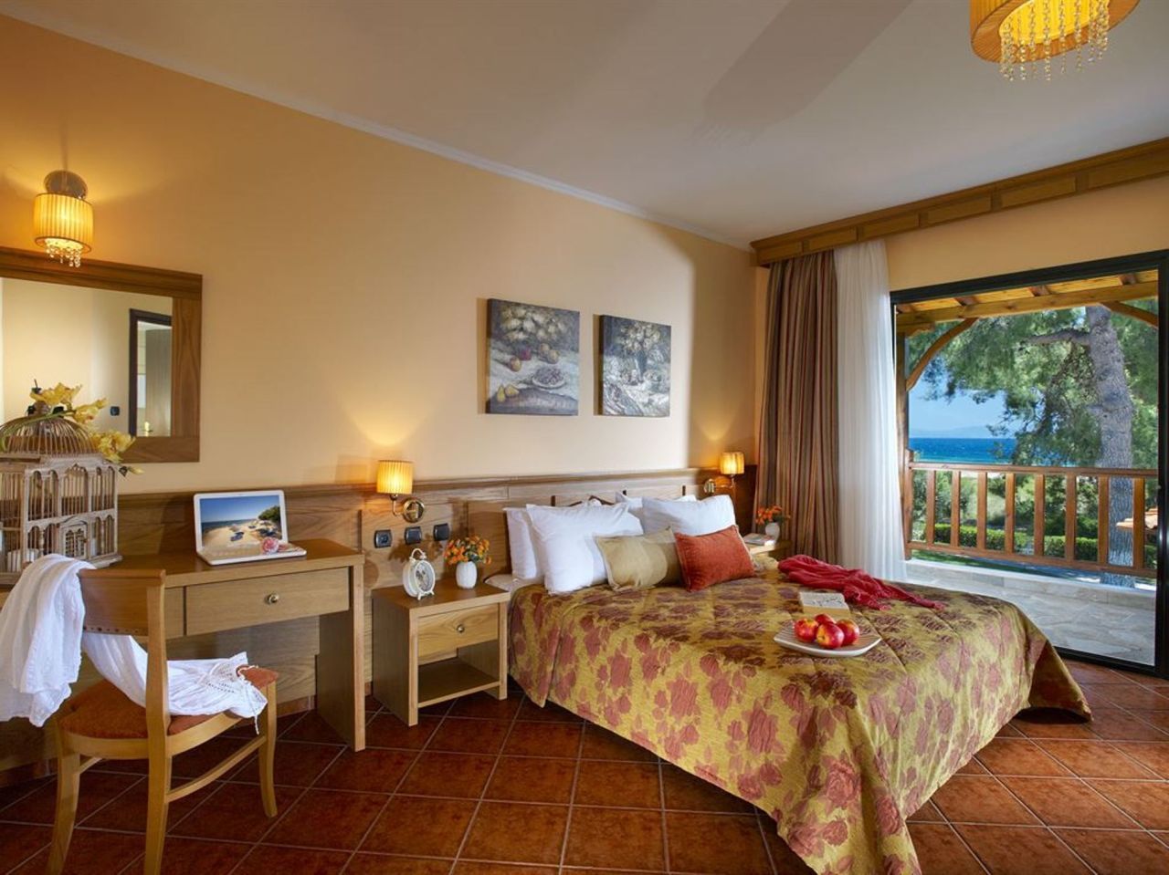 Hotel en Poligiros, Grecia, 1 500 m² - imagen 1