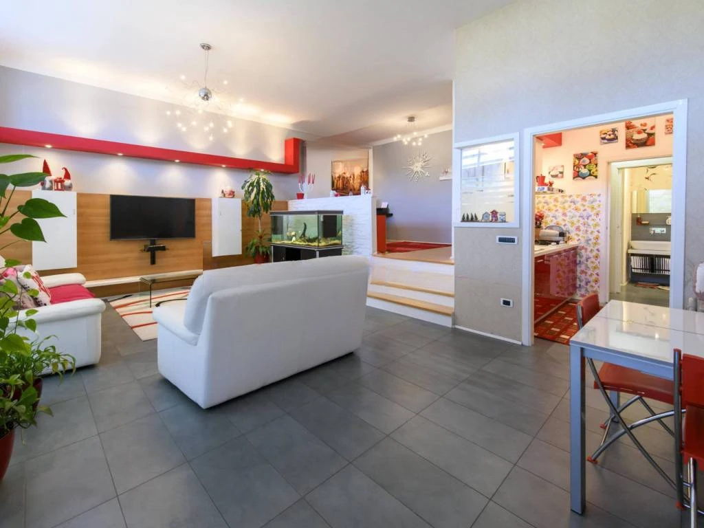 Flat in Gorizia, Italy, 98 m² - picture 3