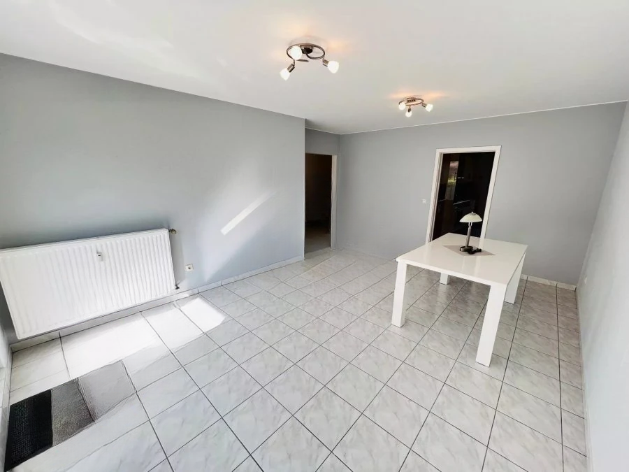 Flat in Luxembourg, Luxembourg, 95 m² - picture 3
