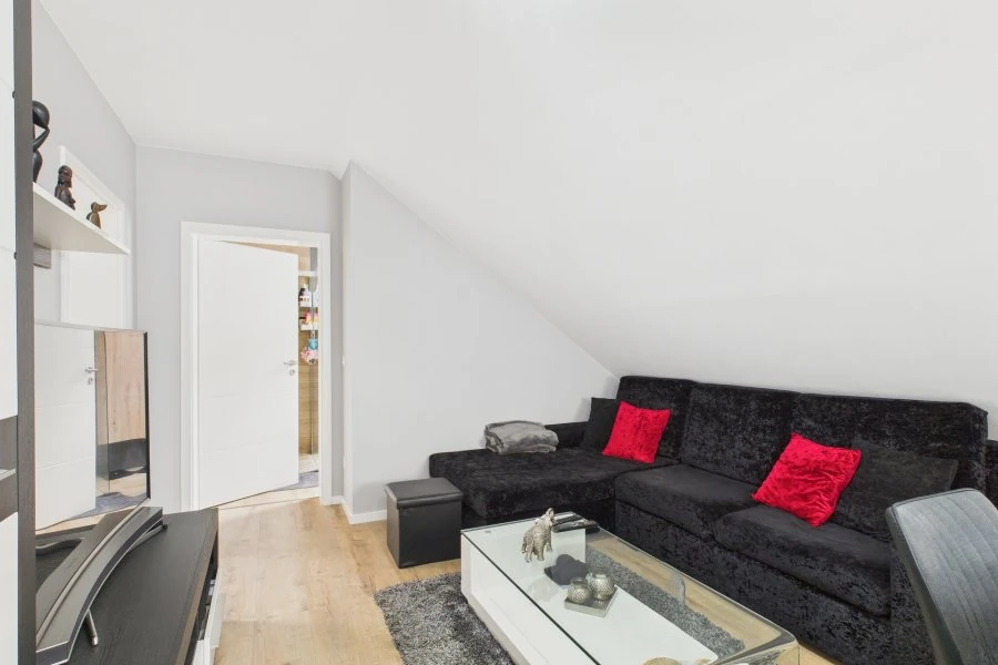 Flat in Luxembourg, Luxembourg, 165 m² - picture 6