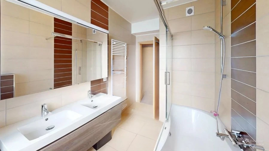 Flat in Luxembourg, Luxembourg, 79 m² - picture 6