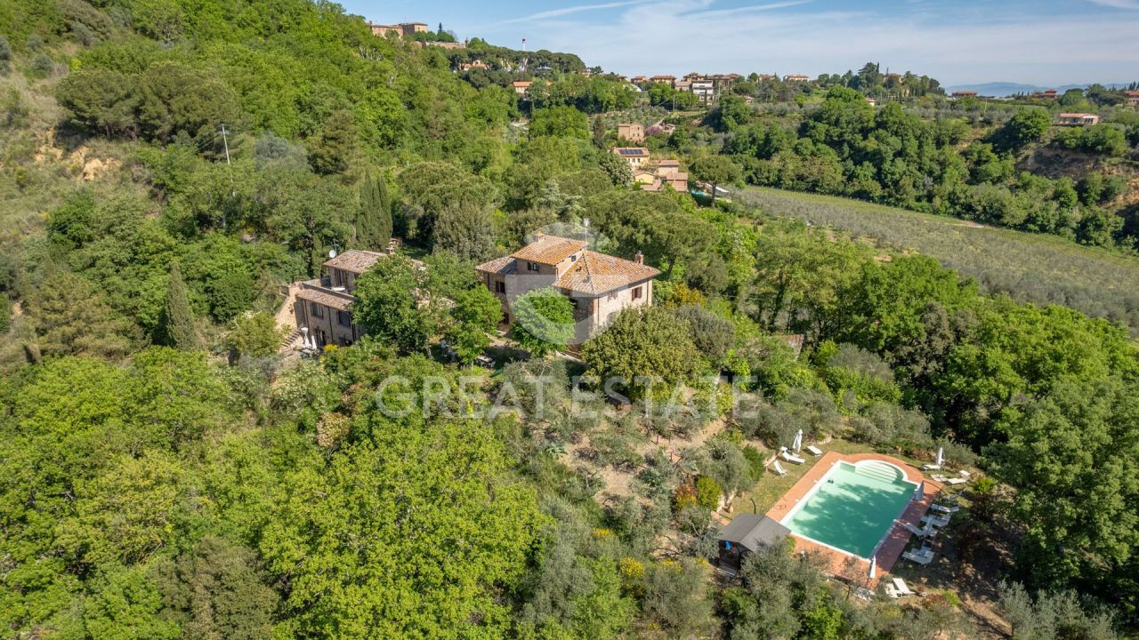 House in Montepulciano, Italy, 591 m² - picture 2