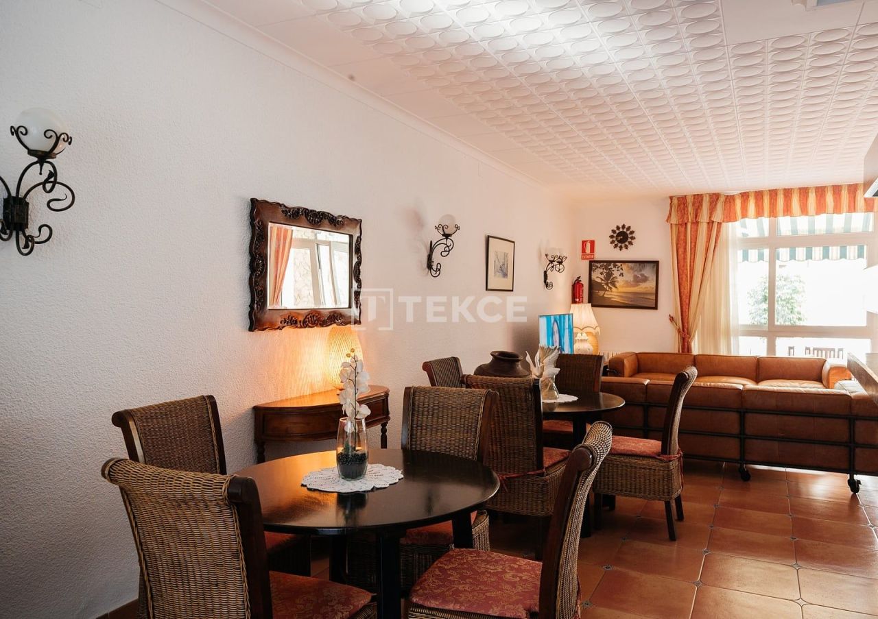 Hotel in Malgrat de Mar, Spain, 1 100 m² - picture 8