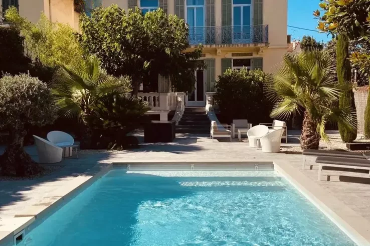 Flat in Cannes, France, 263 m² - picture 1