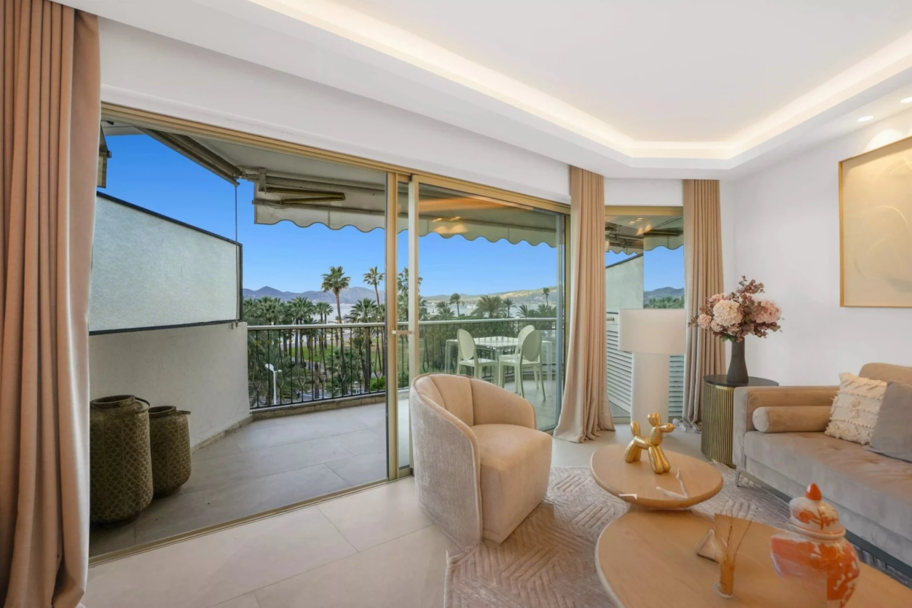 Appartamento a Cannes, Francia, 95 m² - foto 1