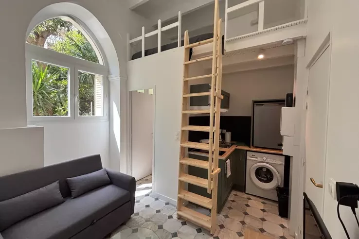 Flat in Cannes, France, 17 m² - picture 1