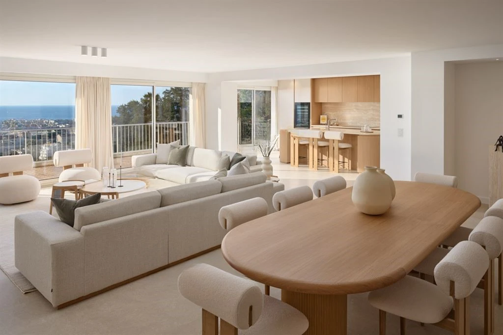 Flat in Cannes, France, 210 m² - picture 2