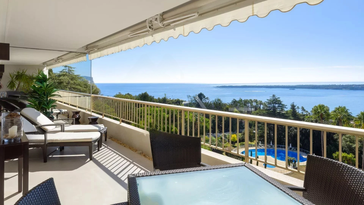 Flat in Cannes, France, 108 m² - picture 2