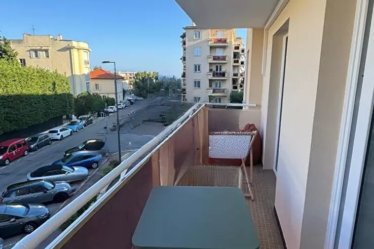 Flat in Cannes, France, 60 m² - picture 2