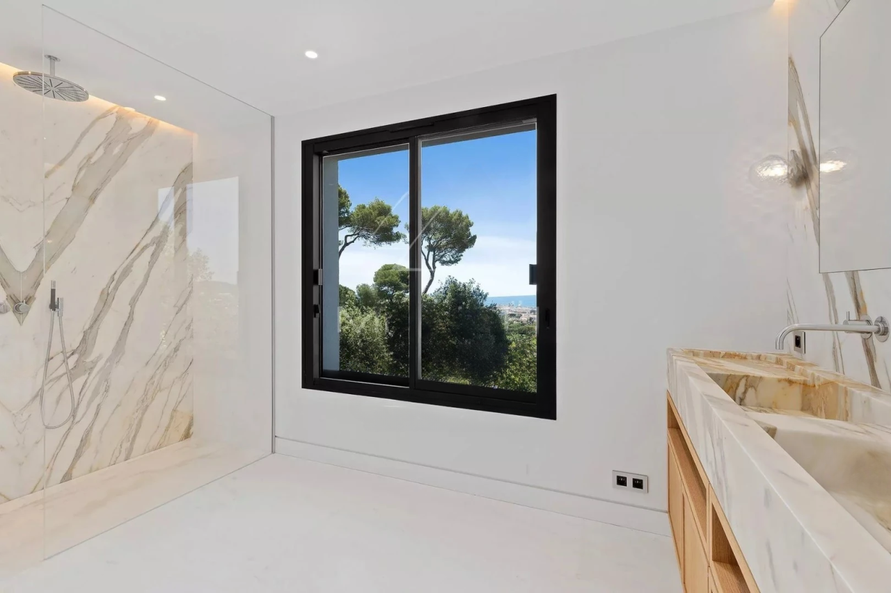 Flat in Cannes, France, 206 m² - picture 10