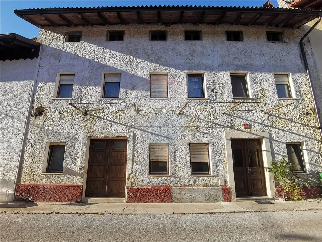 Maison à Tolmin, Slovénie, 142 m² - image 1