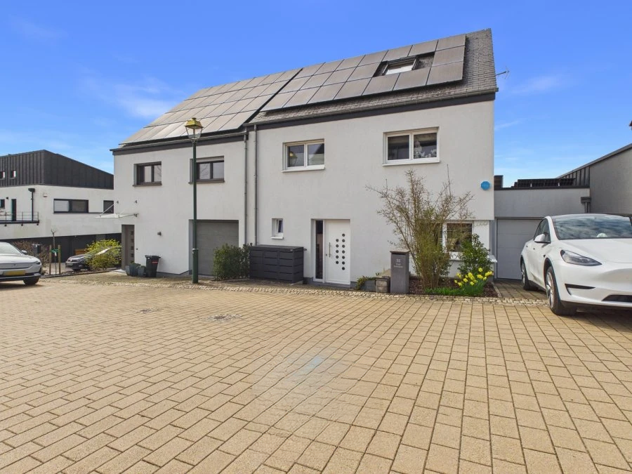 Flat in Grevenmacher, Luxembourg, 140 m² - picture 1