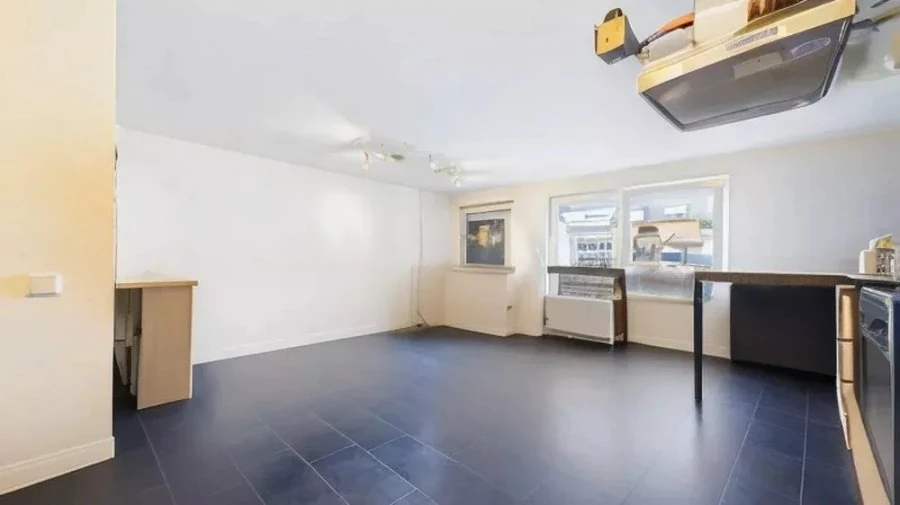 Flat in Luxembourg, Luxembourg, 100 m² - picture 1