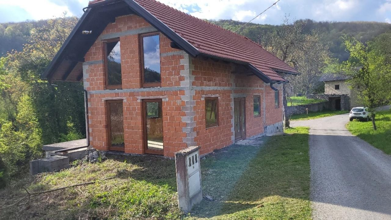 Maison à Črnomelj, Slovénie, 231 m² - image 1