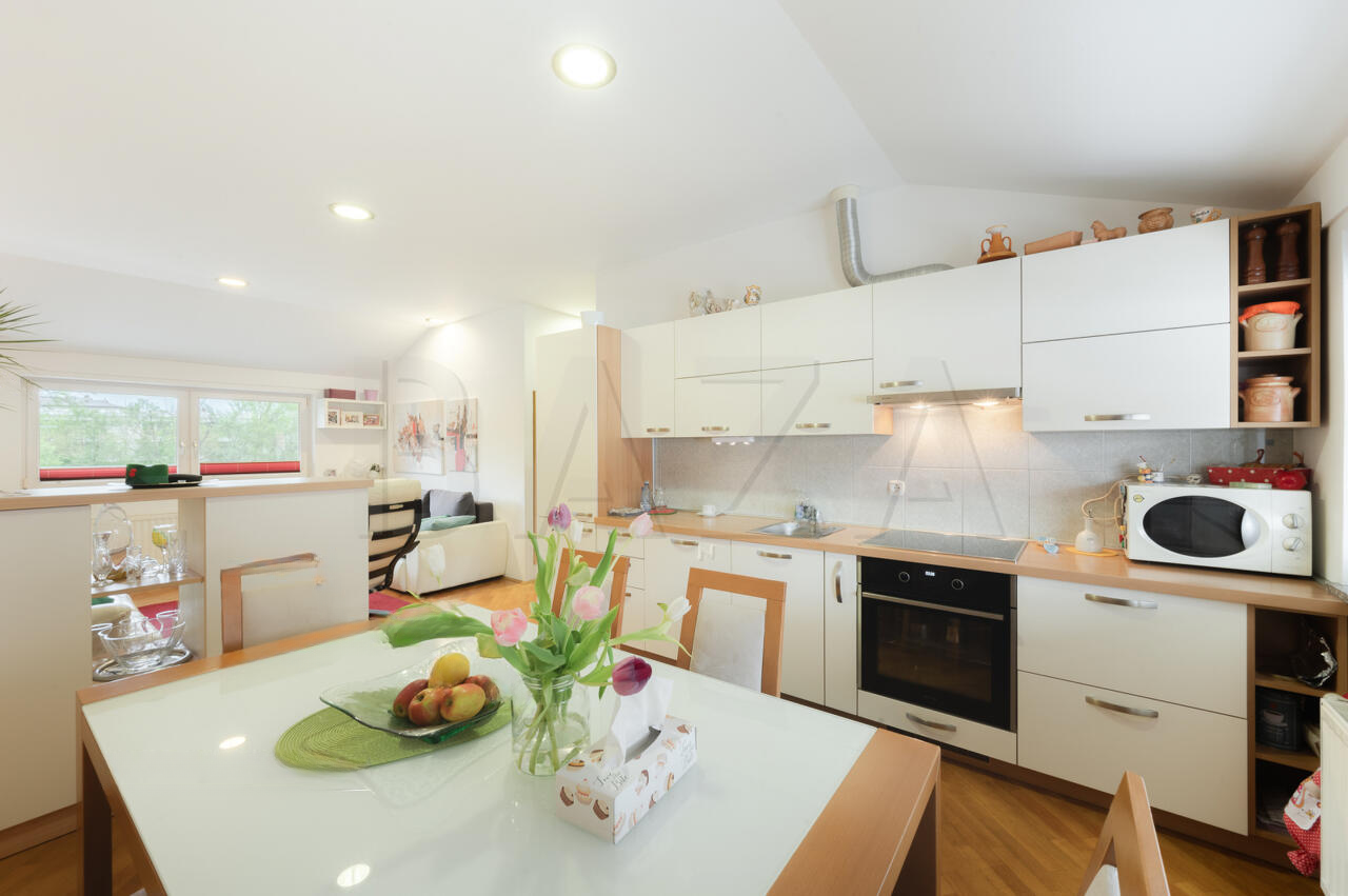 Büro in Ljubljana, Slowenien, 106 m² - Foto 1